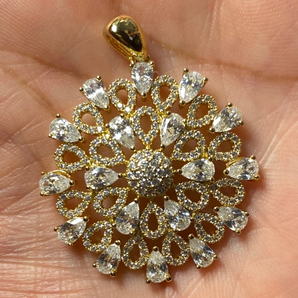 New gold plated 14K Elegant Gold and Silver Pendant